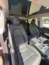 Tesla 2024 Model Y Long Range RWD mit 622KM Reichweite - rote Tesla Model Y