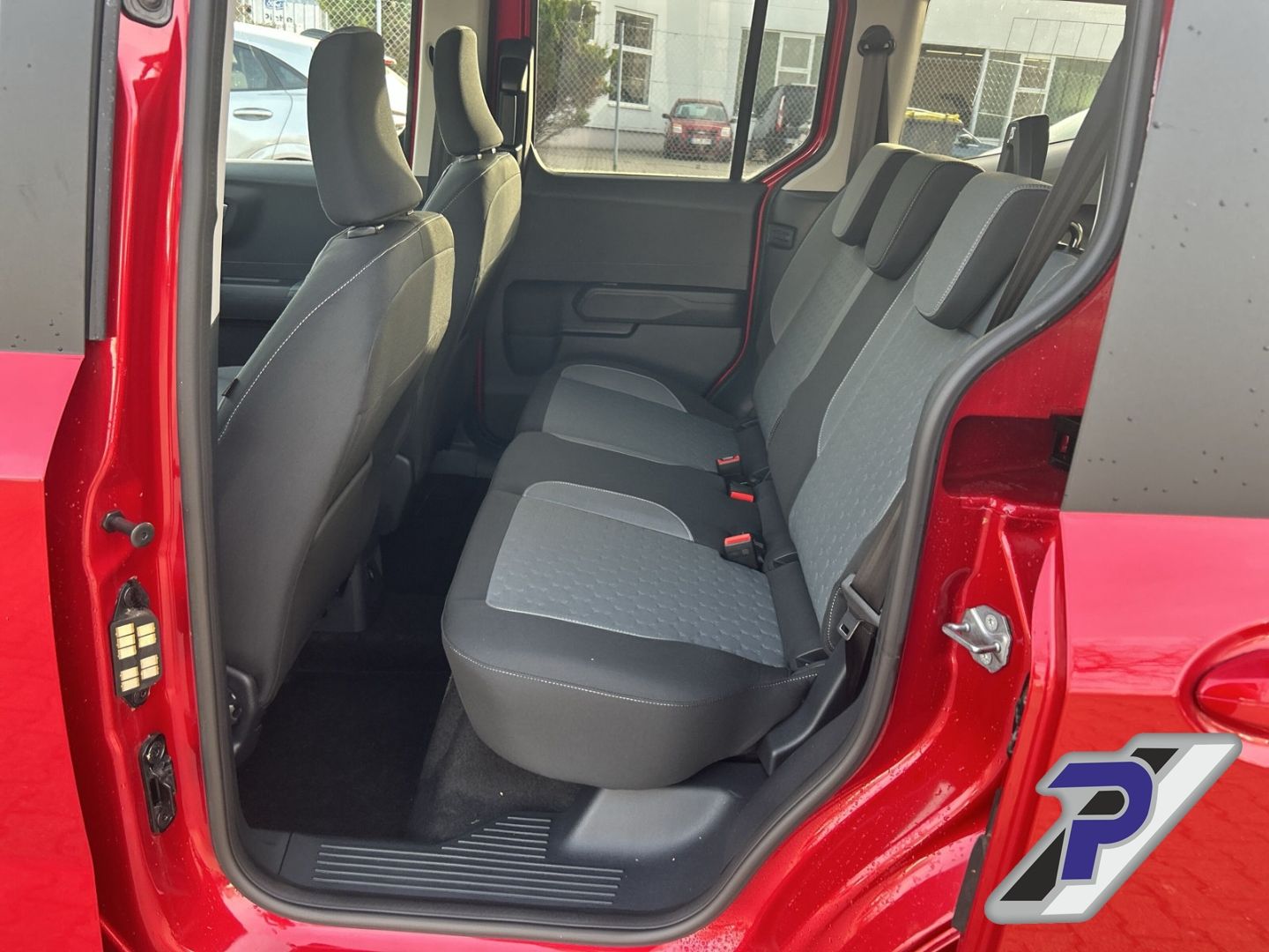 Ford Tourneo Courier - Bild 13