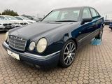 Mercedes-Benz E 280 - blaue Mercedes-Benz E 280