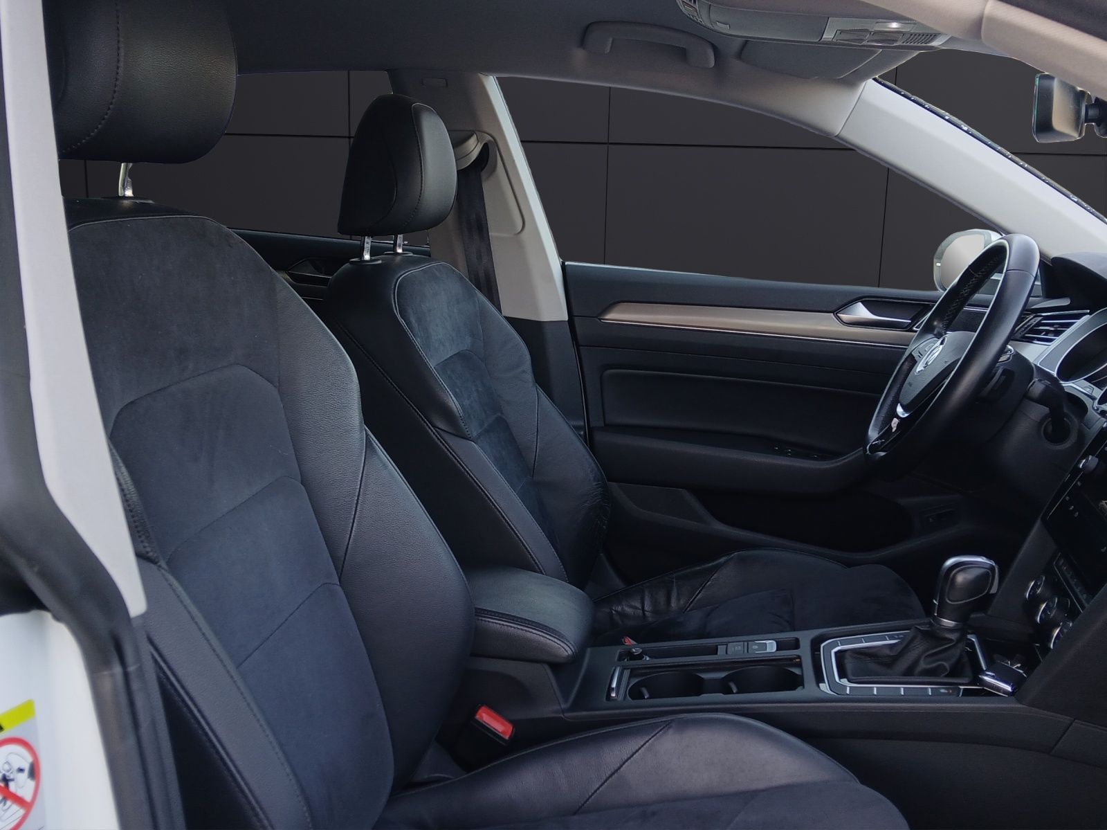 Fahrzeugabbildung Volkswagen Arteon TDI Elegance DSG LED Navi ACC RFK SH 19"