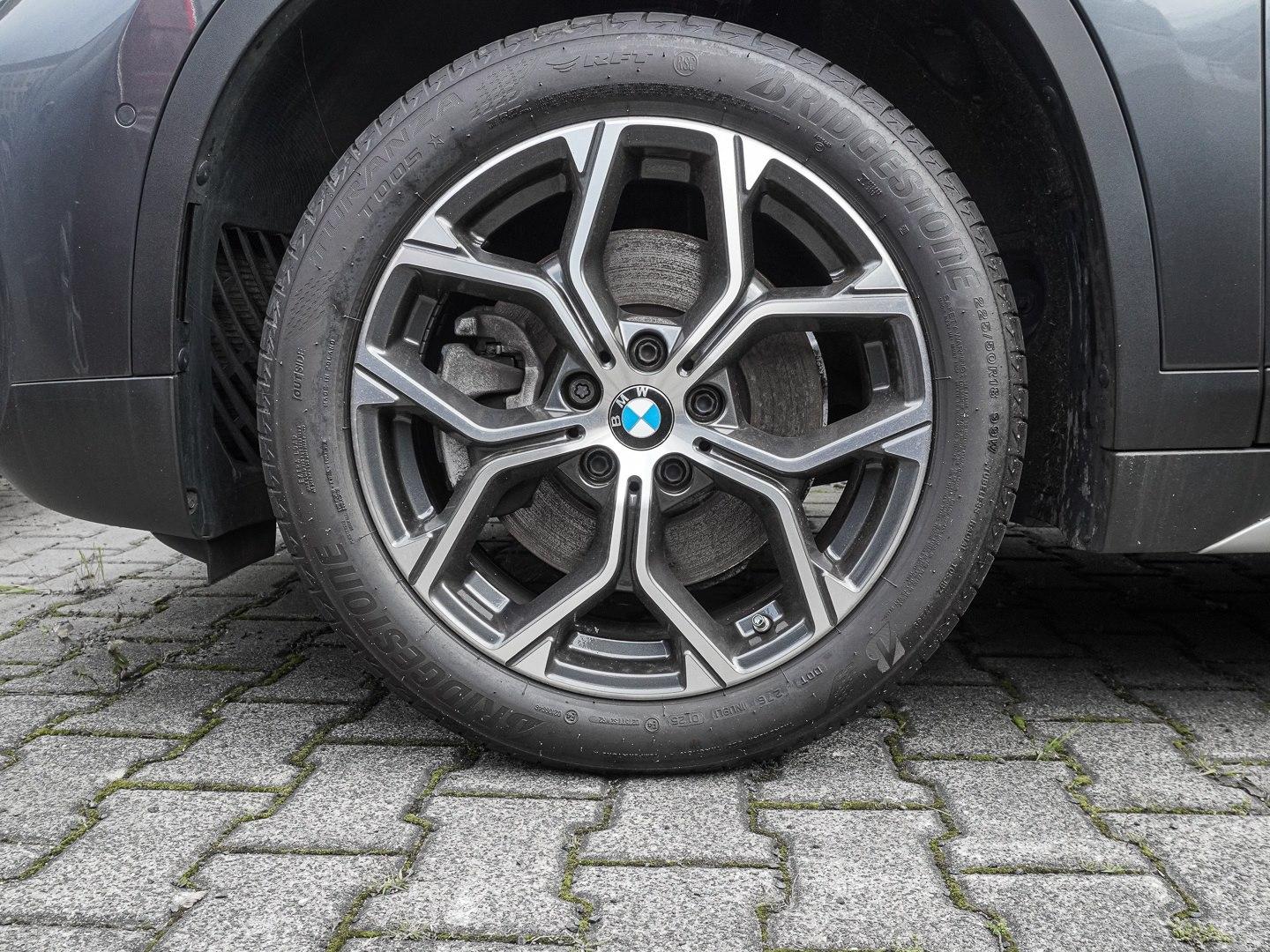 BMW X1 sDrive20i xLine PANO NAVI LED PDC V+H DAB, миниатюра 3