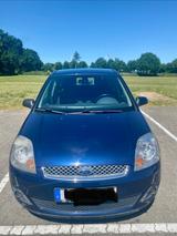Ford Fiesta 1,4 16V Ghia Ghia - Ford Fiesta aus 2006: Ghia