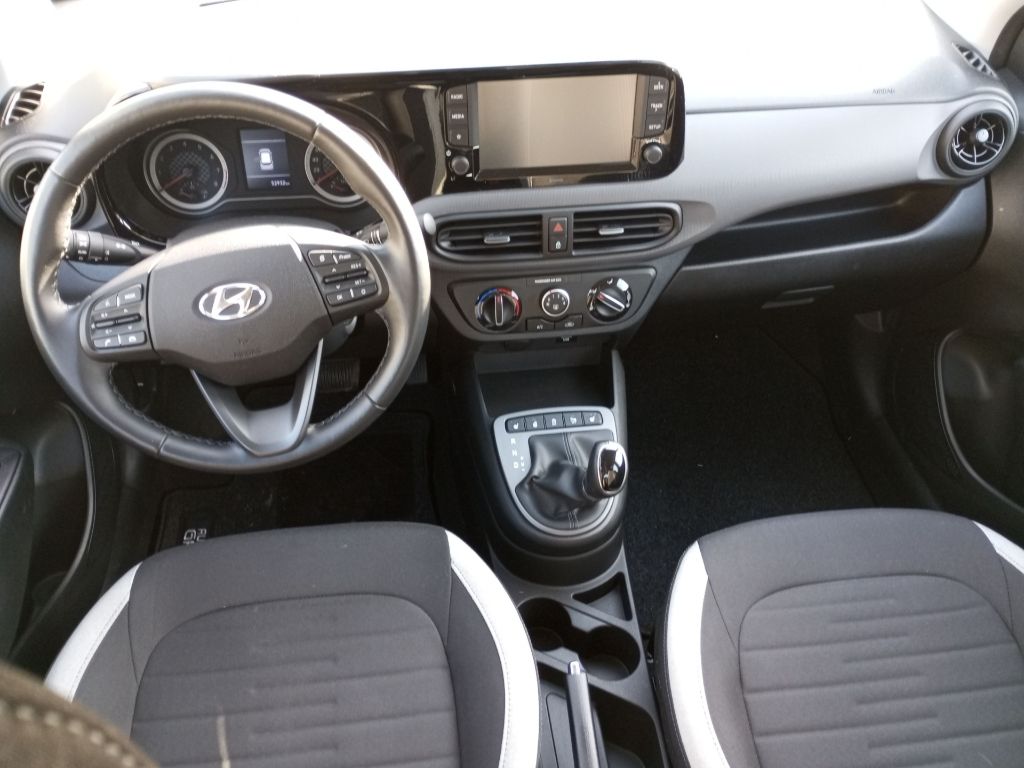 Fahrzeugabbildung Hyundai i10 1.2 Automatik Trend