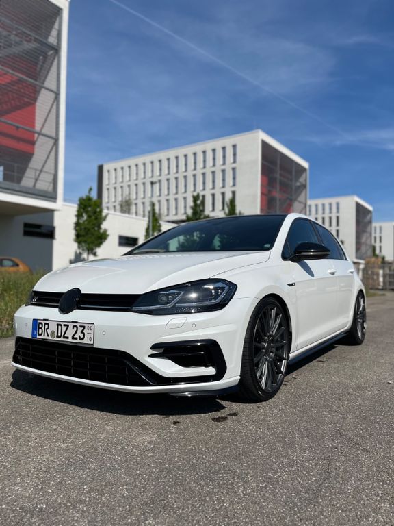 Image of Volkswagen Golf
