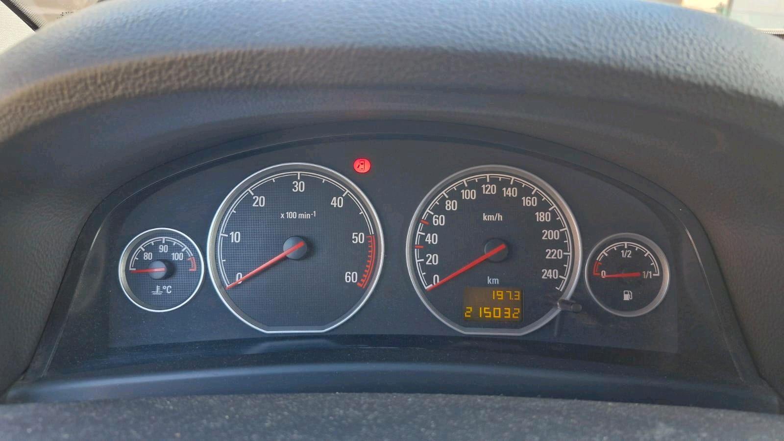 Opel Vectra 2008 — photo 14