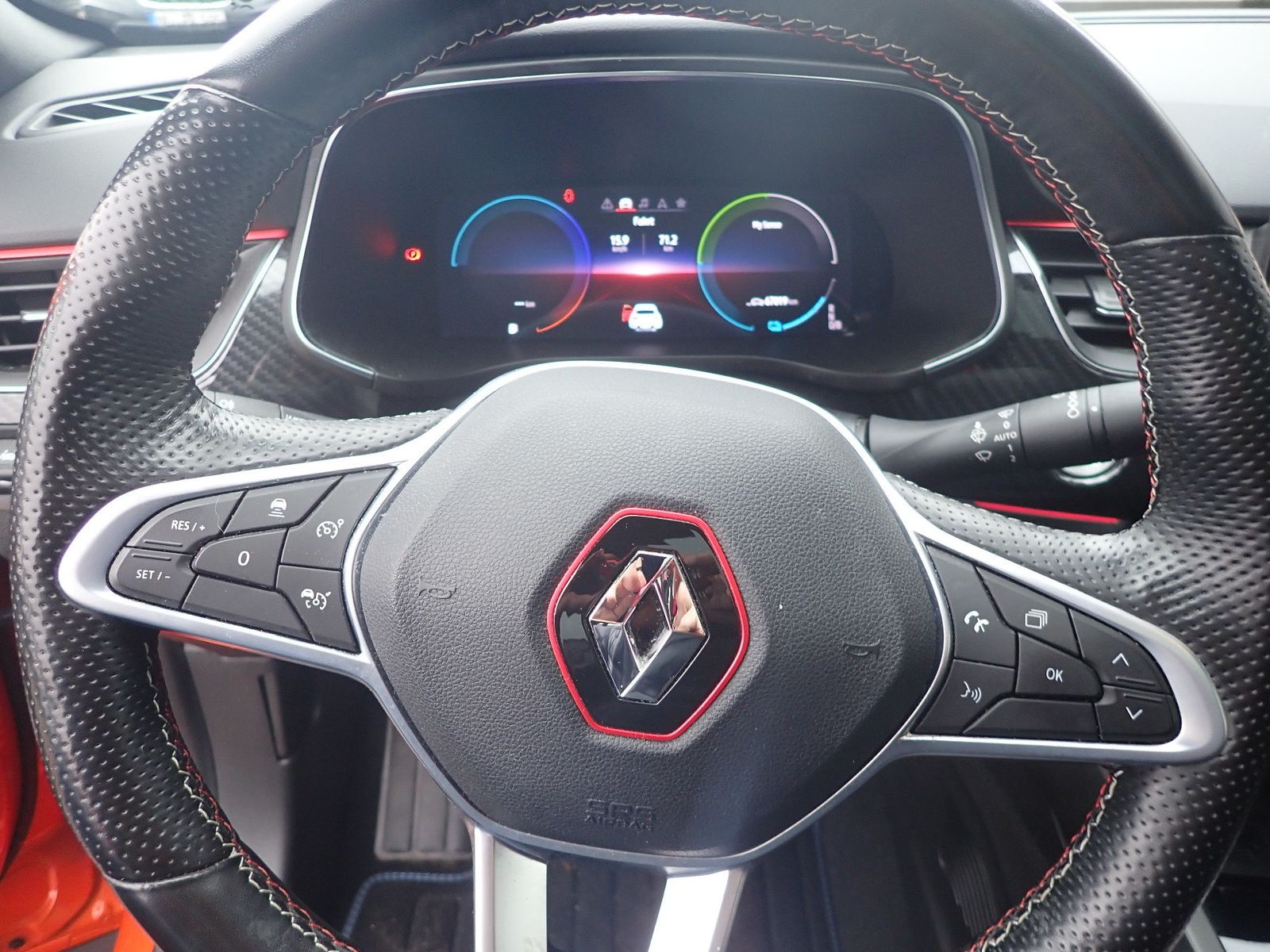 Fahrzeugabbildung Renault Arkana R.S. Line E-TECH 145