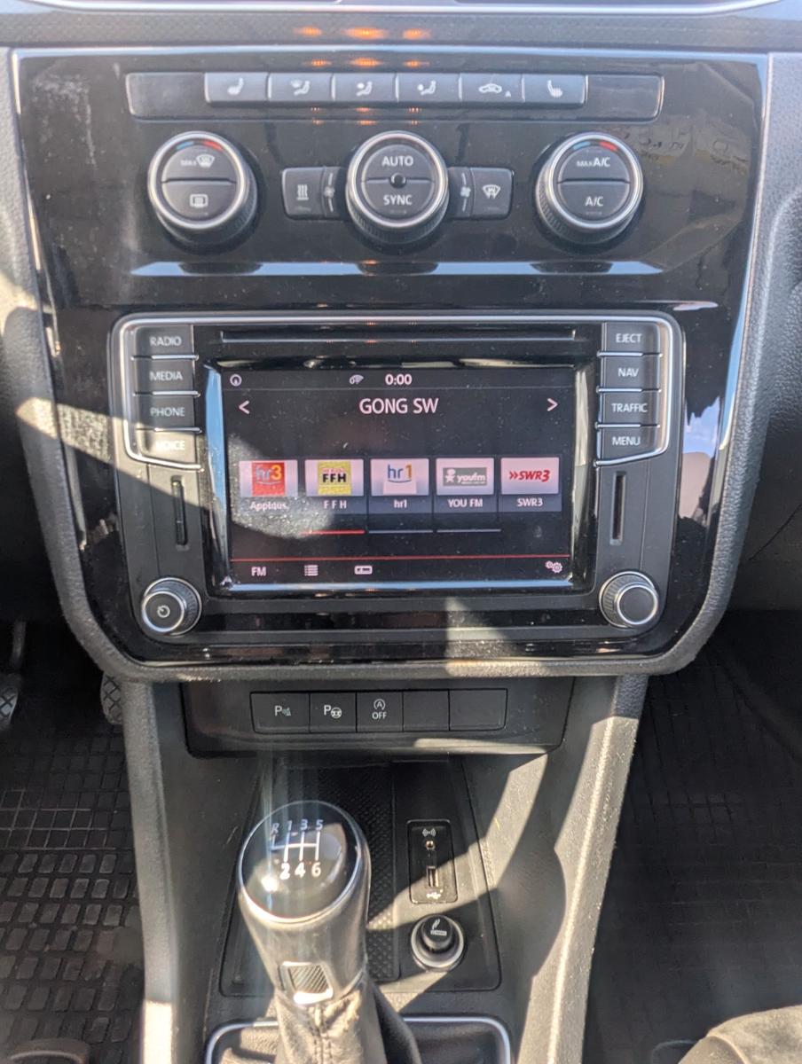 Volkswagen Caddy Maxi Highline Navi AHK Sitzheizung