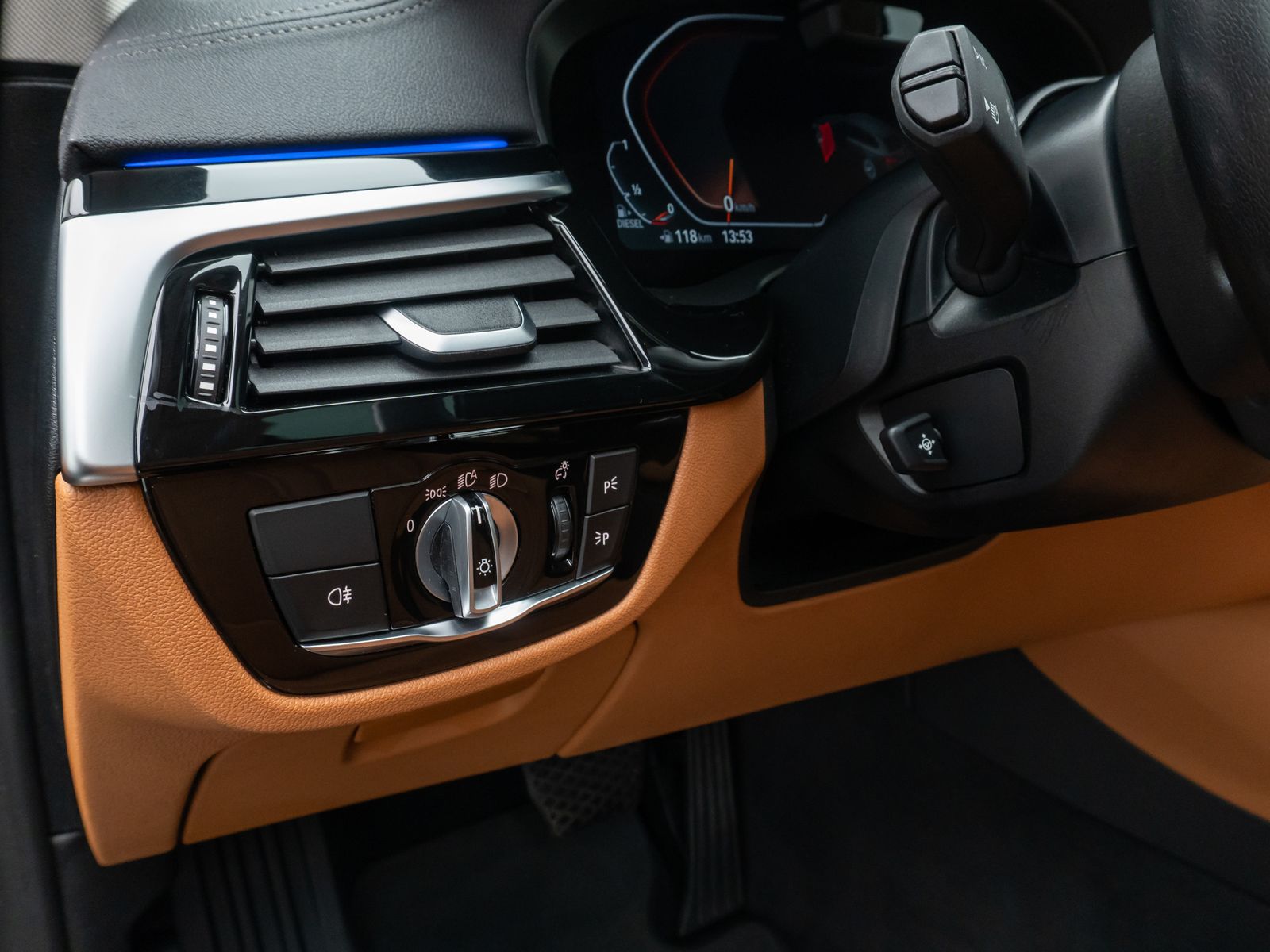 Fahrzeugabbildung BMW 540d xD LuxuryLine HUD Kamera DAB Laser Panorama