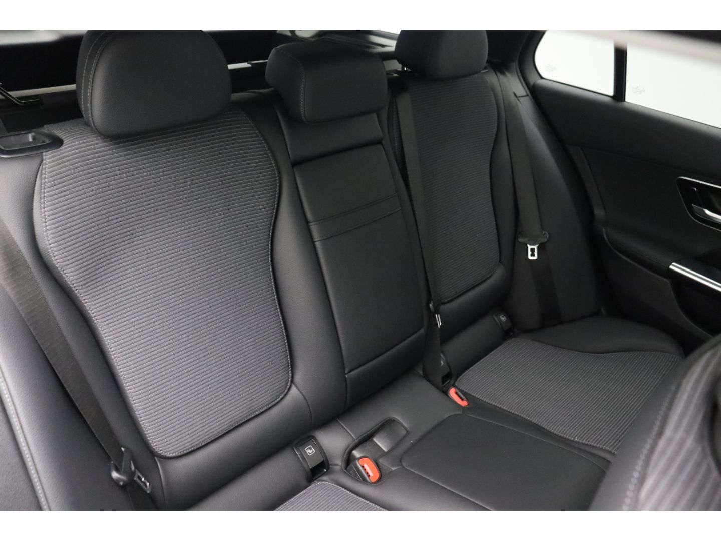 Fahrzeugabbildung Mercedes-Benz C 200 T-Modell LED ACC Digital Cockpit Soundsyst
