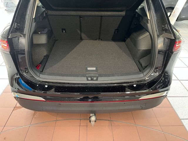 Fahrzeugabbildung Volkswagen Tiguan 1.5 eTSI DSG ELEGANCE AHK IQ.DRIVE IQ.LIG