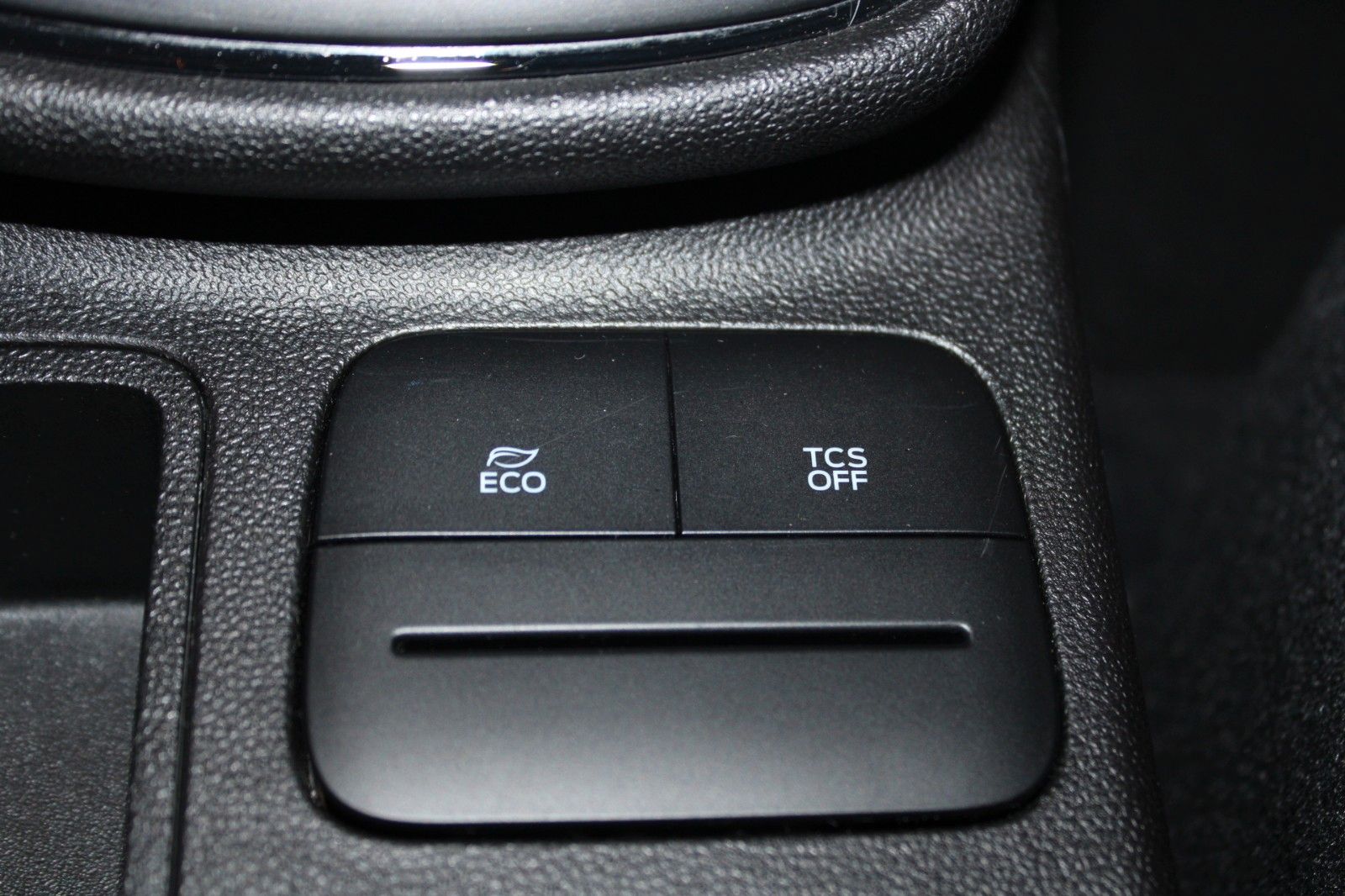 Fahrzeugabbildung Ford Fiesta 1,5 TDCi Cool & Connect 5-trg NAVI LED
