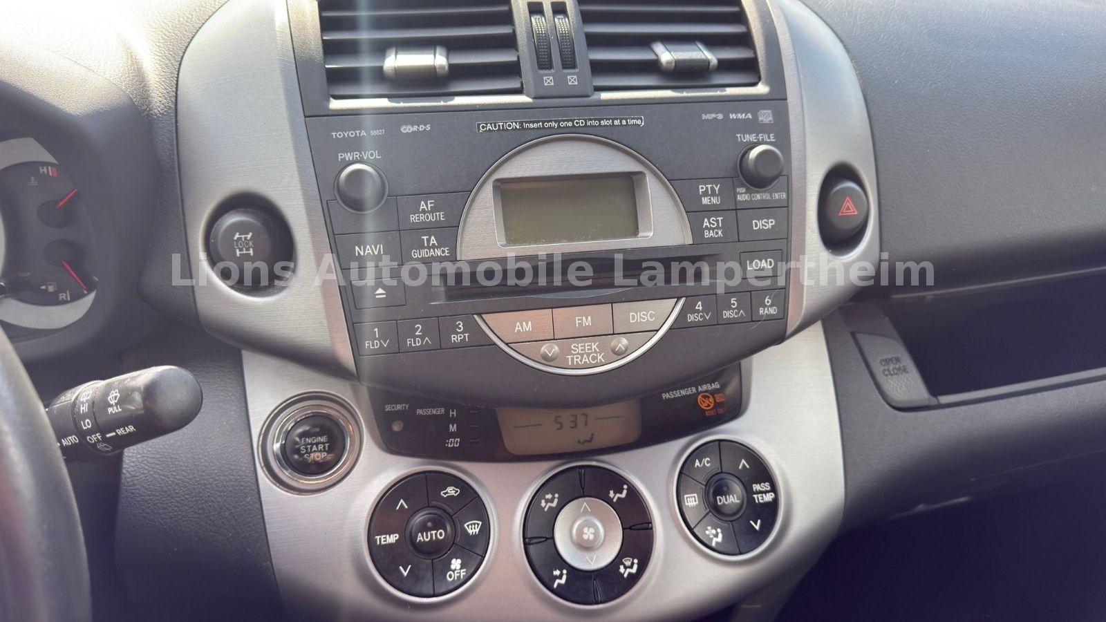 TOYOTA RAV 4 152 CH 4X4 BVM - EXECUTIVE -  Climatisation - VOLANT EN CUIR