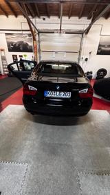 BMW 318i - - BMW 318 aus 2007: 318i