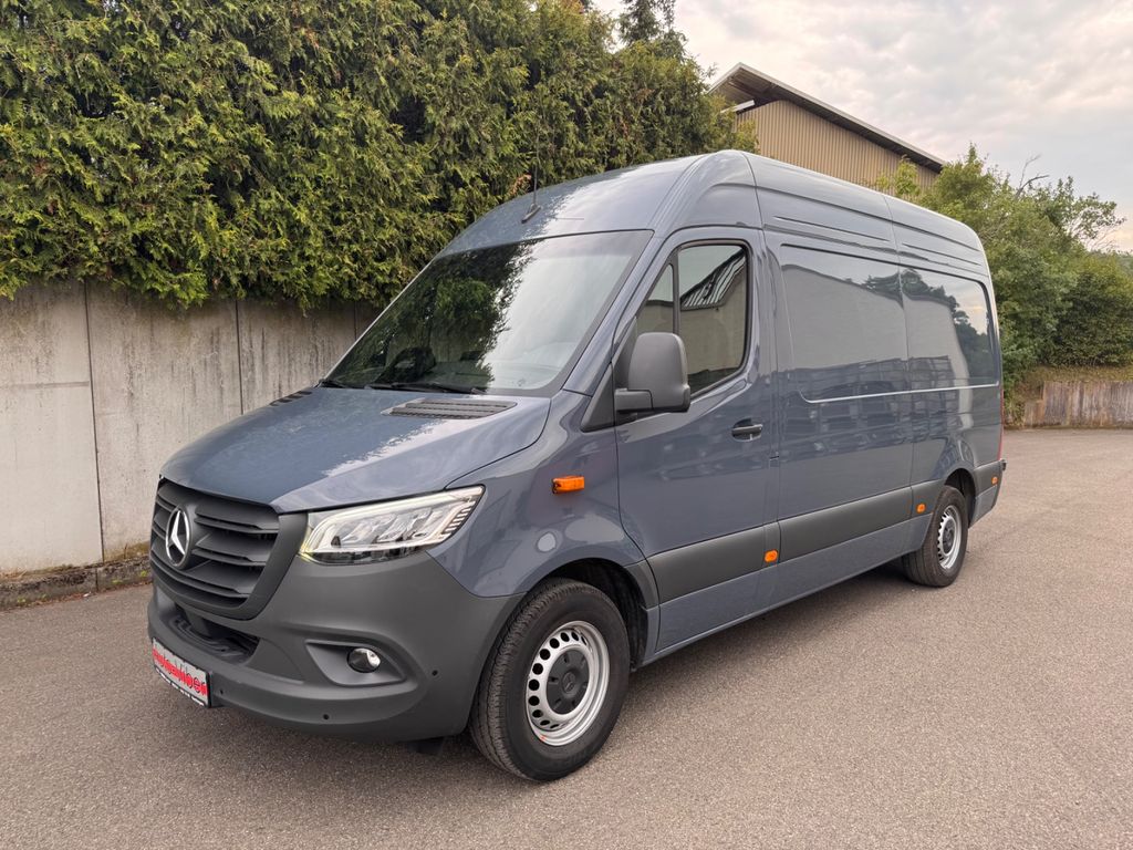 Image of Mercedes-Benz Sprinter