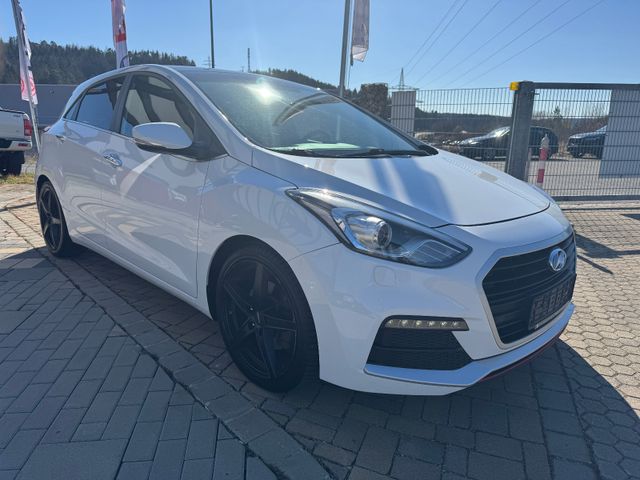 Hyundai i30 Turbo Pano/Kamera/Klimaauto/sehr gepflegt...