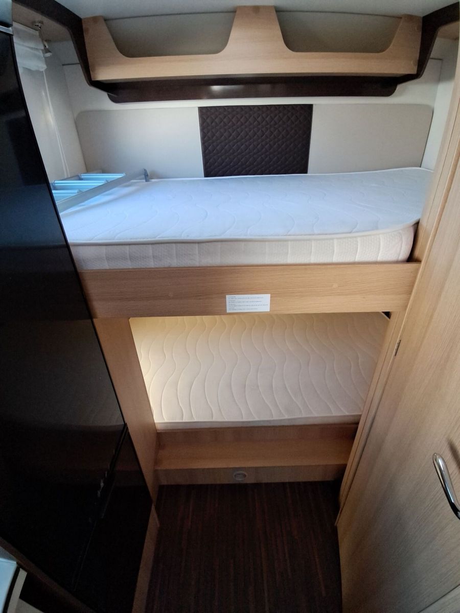 Fahrzeugabbildung Forster A 699 DVB Luftfederung Sat/TV Solar Markise