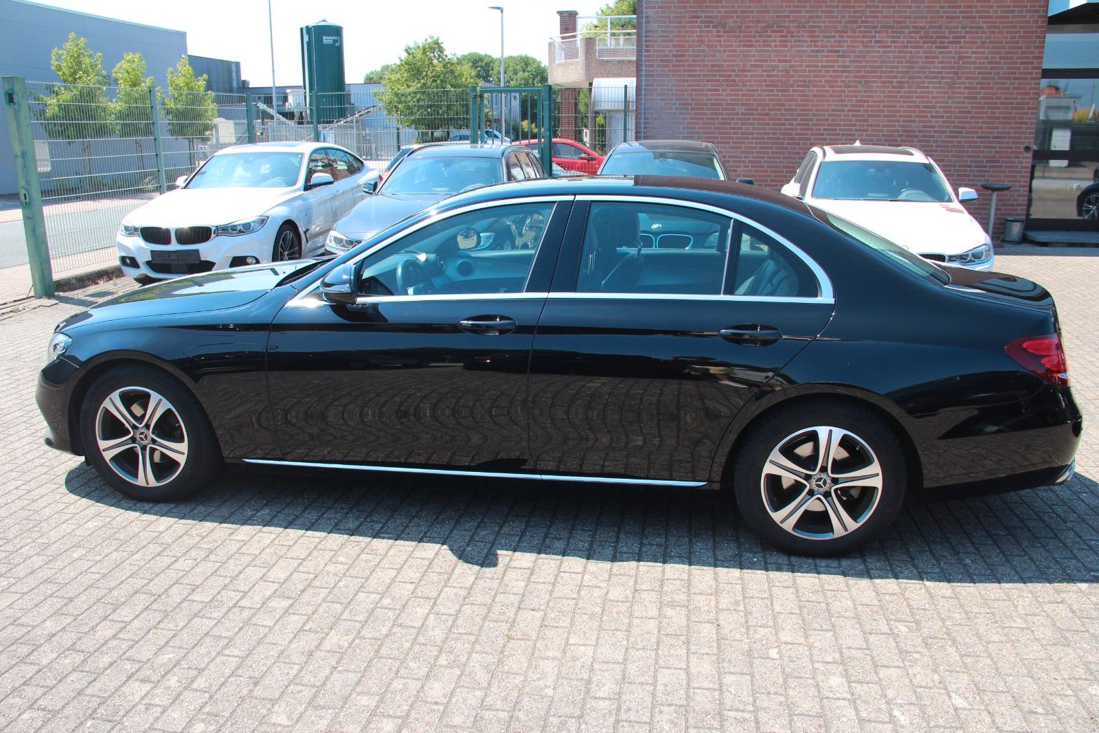 Mercedes-Benz E 200 d Lim. Avantgarde, LED, 360 imagem 3