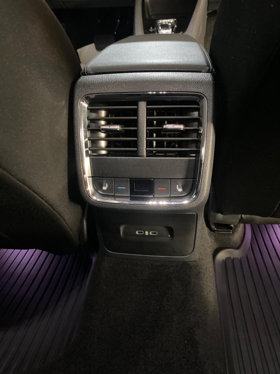 Skoda Octavia Combi 2.0 TDI DSG 4x4 Style LED AHK STHZ