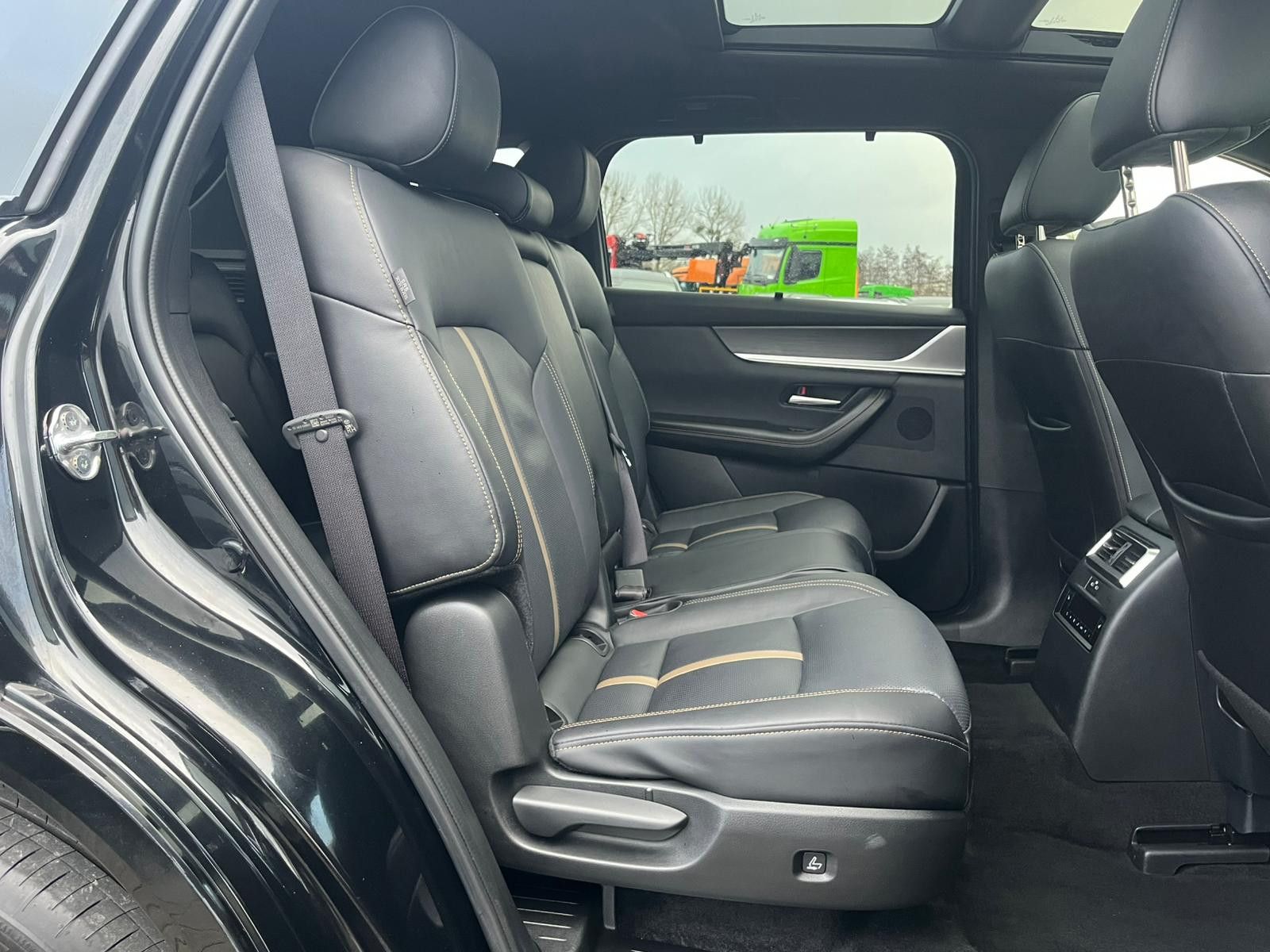 Vehicle illustration Mazda CX-80 3.3L Homura Plus PANO*HUD*BOSE*NAPPA*7SIT