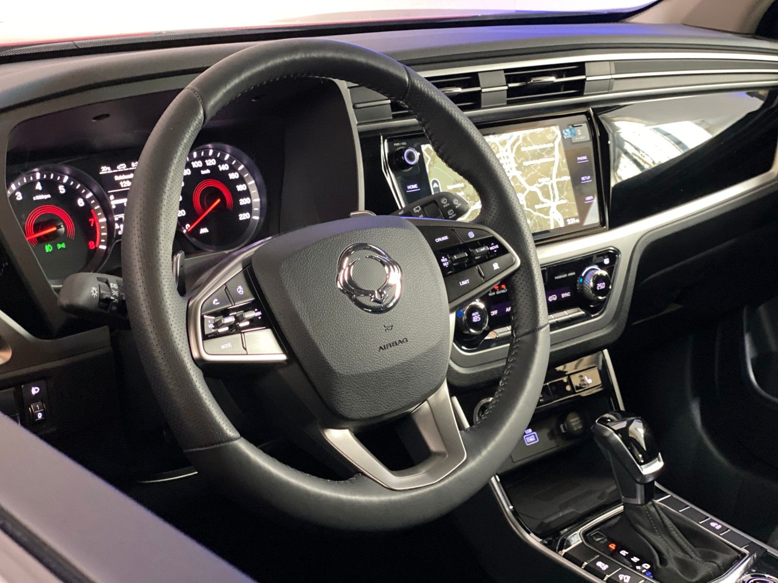 Fahrzeugabbildung Ssangyong Korando RUBY  1,5AT 4WD *LED*NAVI*TOTWINK