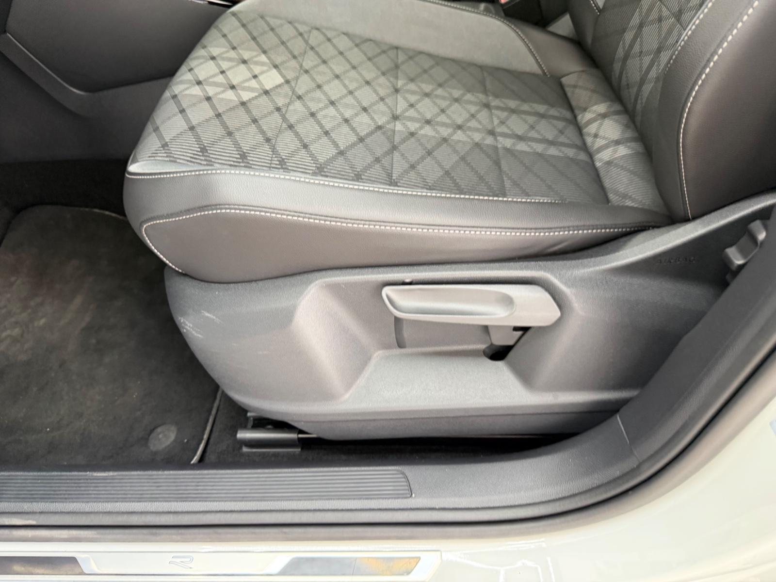 Volkswagen T-Roc R-Line 4Motion+IQ.LIGHT++ACC+APP-CONNECT+, миниатюра 17