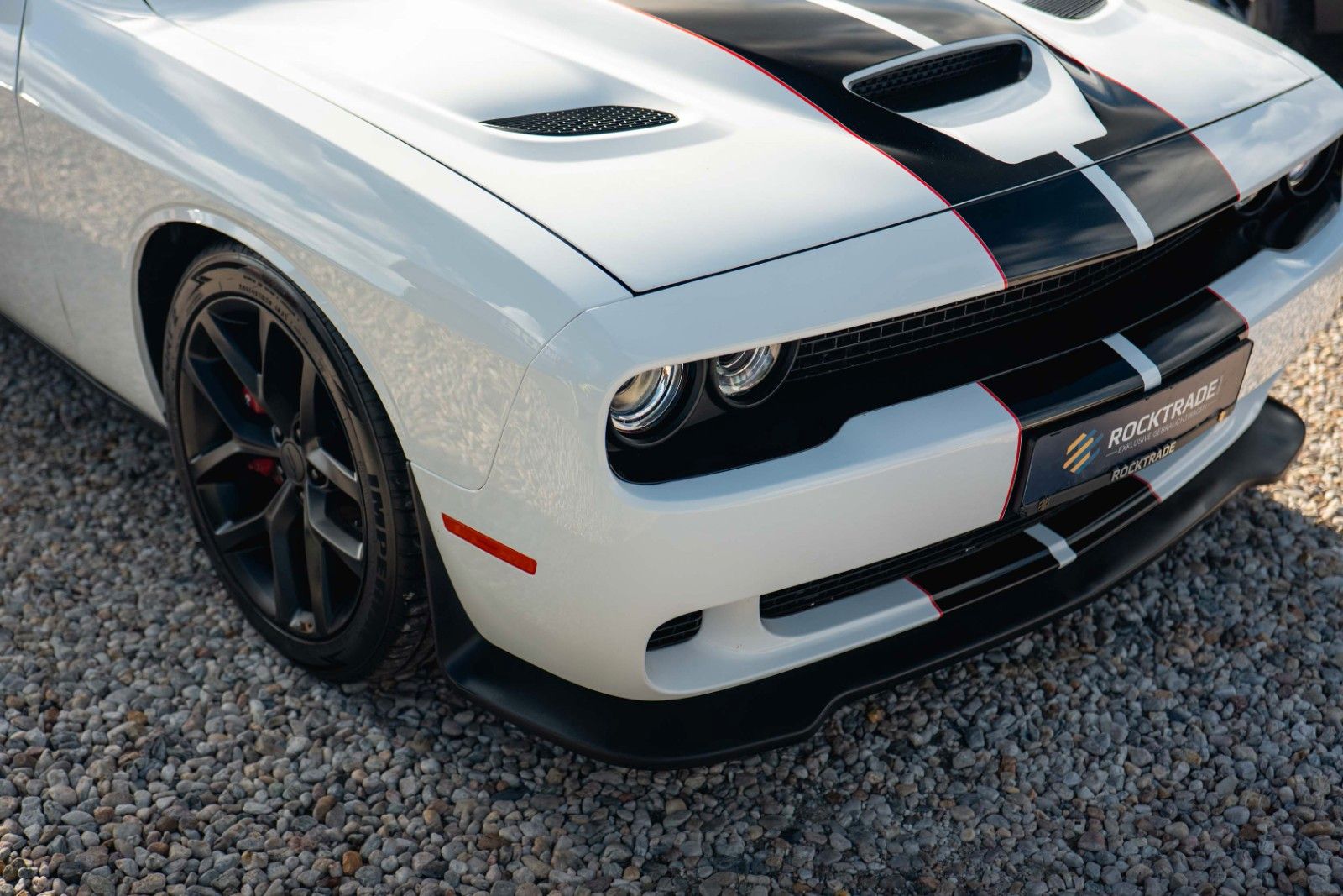 Fahrzeugabbildung Dodge Challenger 6.4 V8 SRT 392 R/T SCAT PACK LineLock