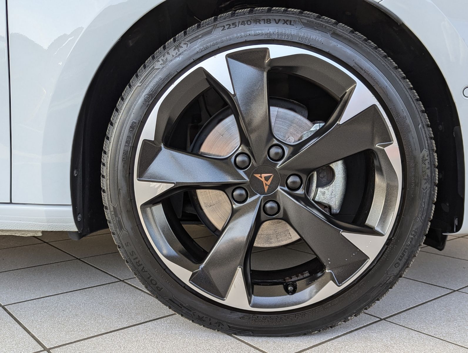 Fahrzeugabbildung CUPRA Leon 1.5 TSI DSG ACC Full-Link Matrix Navi Cam