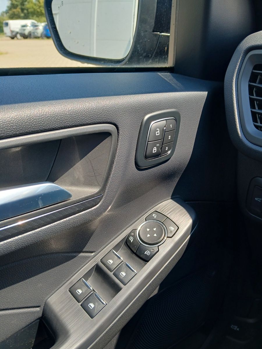 Fahrzeugabbildung Ford Kuga Hybrid ST-Line X