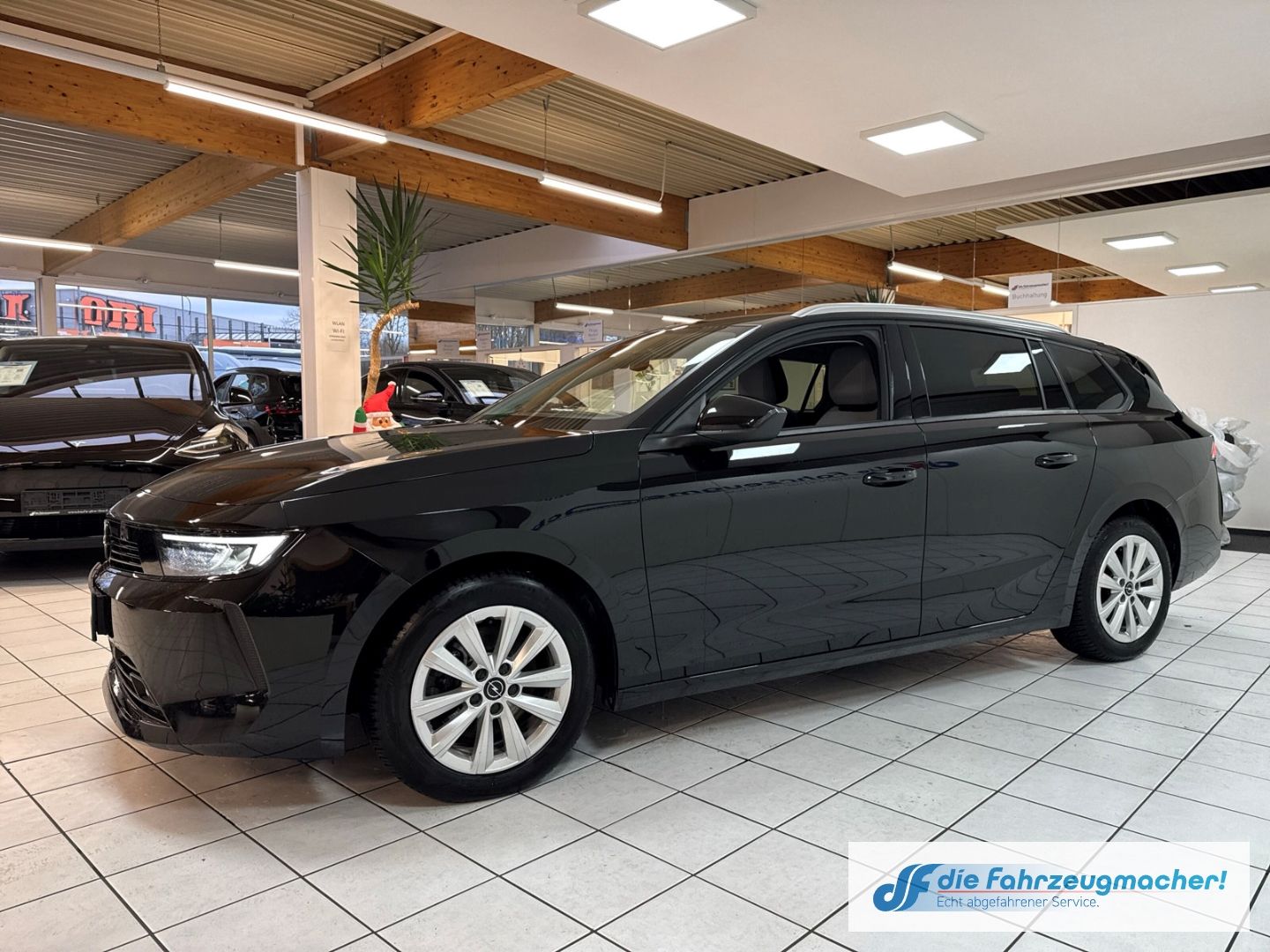 Fahrzeugabbildung Opel Astra L Sports Tourer Elegance Navi LED Apple Ca