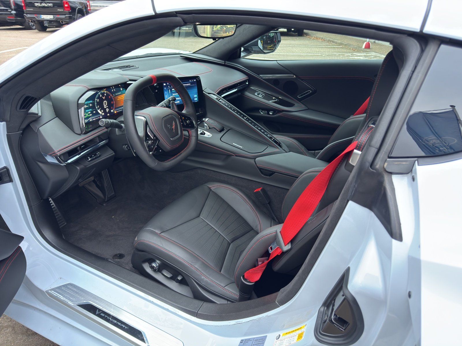 Fahrzeugabbildung Corvette C8 Coupe 3LT MY 2024 MAGNETIC/FRONT LIFT/EU-MODE