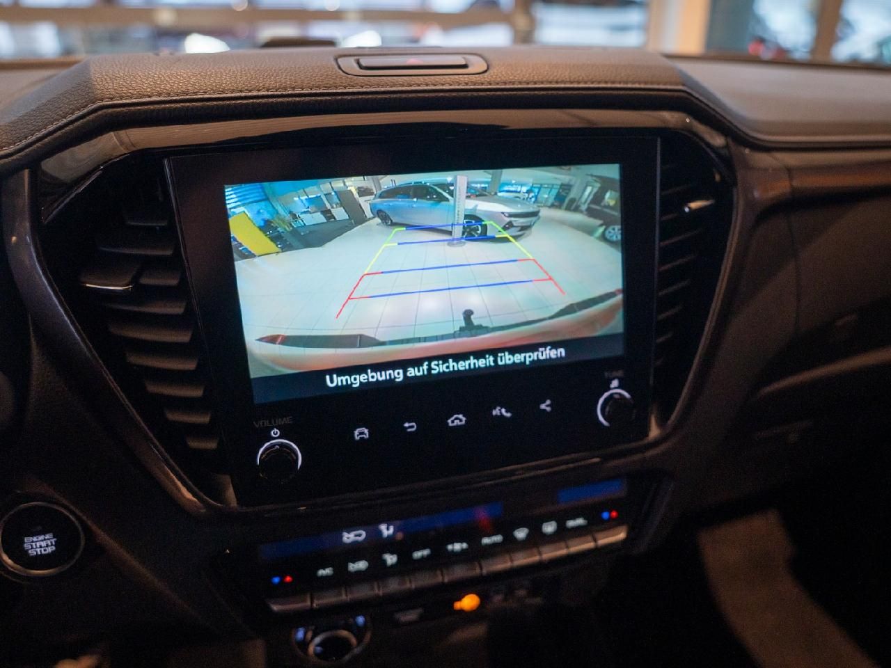 Fahrzeugabbildung Isuzu D-Max Double Cab 4WD V-CROSS - Neues Modell MJ24