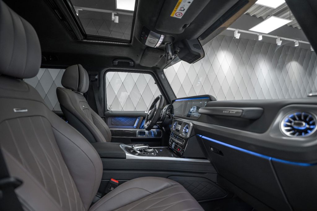 G 63 AMG 4×4² SAND / BEIGE WARRANTY - Bild 16