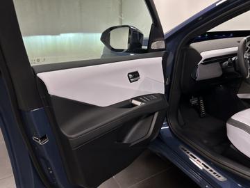 2025 BMW IX3 缩略图 29