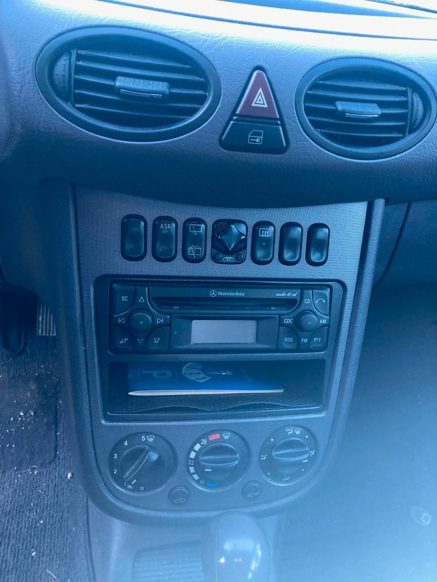 Mercedes-Benz A170 2004 — photo 11