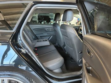MYAUTOCENTER – Gebraucht- und Jahreswagen mit Werkstattservice in Pfaffenhofen Seat Leon ST FR *LED*Teilleder*Klima*