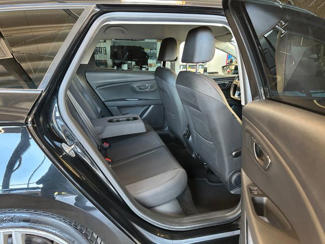 MYAUTOCENTER – Gebraucht- und Jahreswagen mit Werkstattservice in Pfaffenhofen Seat Leon ST FR *LED*Teilleder*Klima*