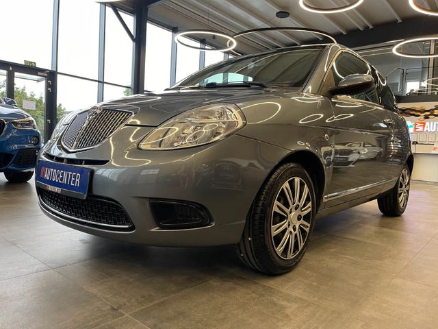 Lancia Ypsilon 1.4 8V Oro *KLIMAAUT.*2.HD*TÜV 062027*