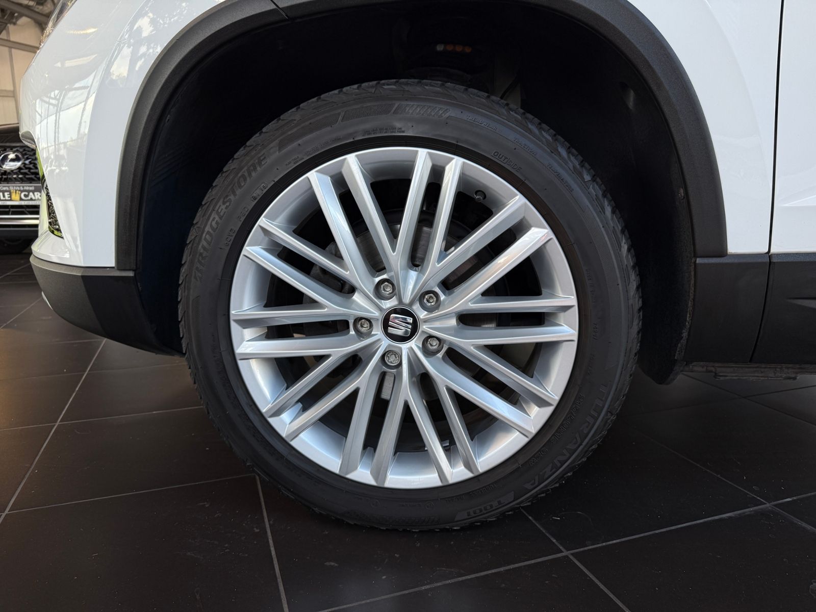 Fahrzeugabbildung SEAT Ateca Xcellence PANO BEATS ACC LED