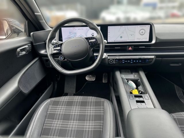 Fahrzeugabbildung Hyundai IONIQ 6 First Edition Elektro 4WD HUD Navi Digit