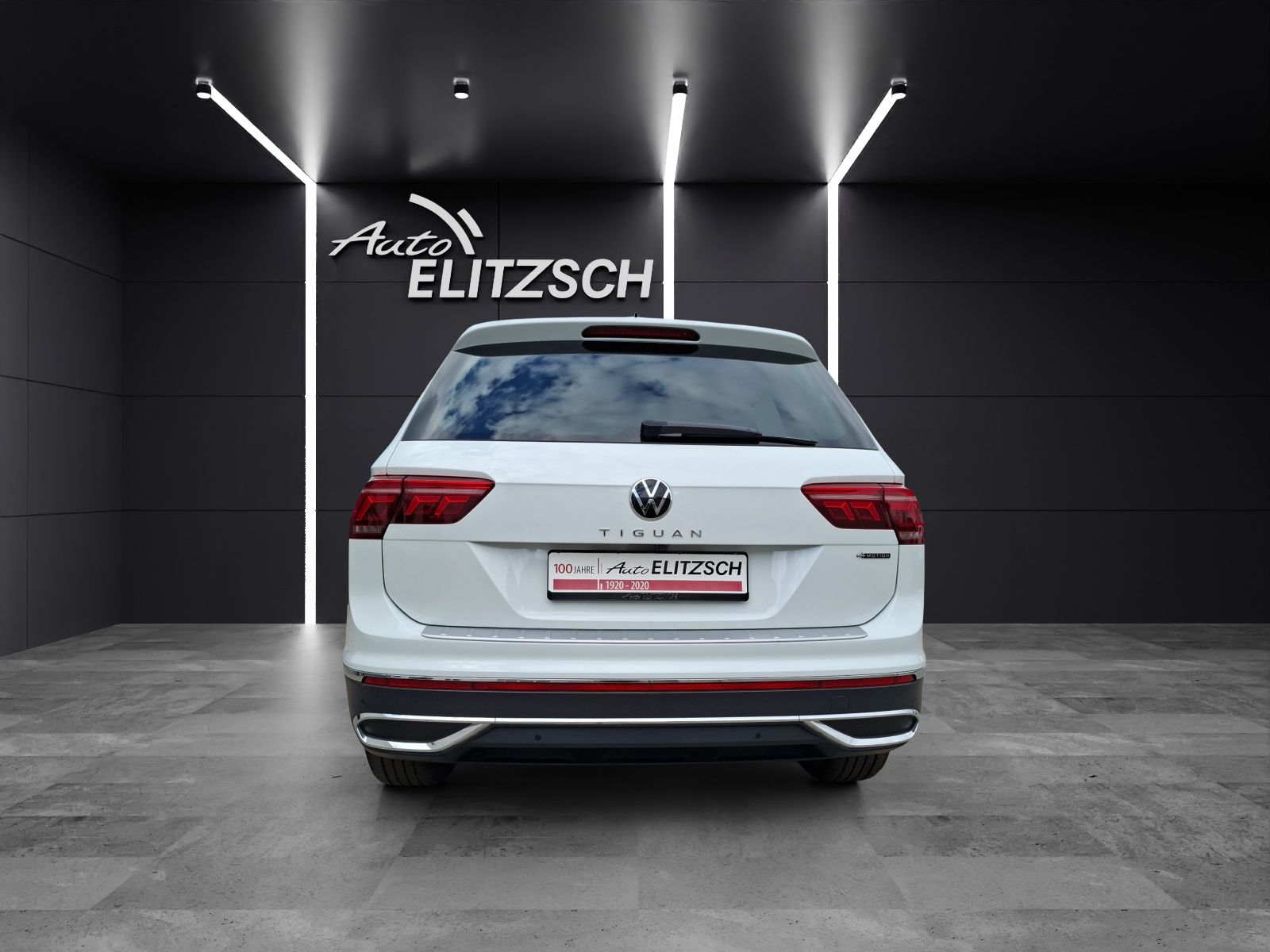 Fahrzeugabbildung Volkswagen Tiguan TDI Elegance DSG 4M Standhzg. Matrix Navi