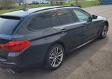BMW 520d xDrive Touring A -mit Garantie M-Sportpaket - mit Diesel-Antrieb: Grau, Kombi, Sportpaket