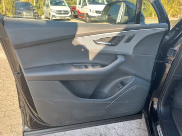 Audi Q7 - 10
