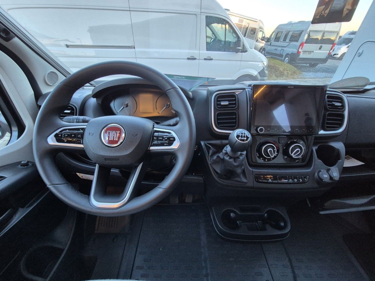 Fahrzeugabbildung LMC Cruiser T 662 Radio DAB Navi Markise Winterpaket