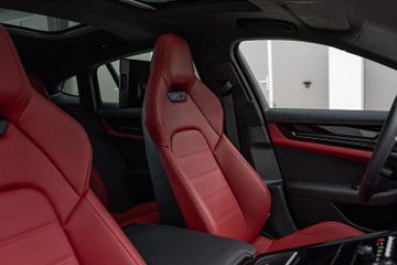 Porsche Panamera - 4