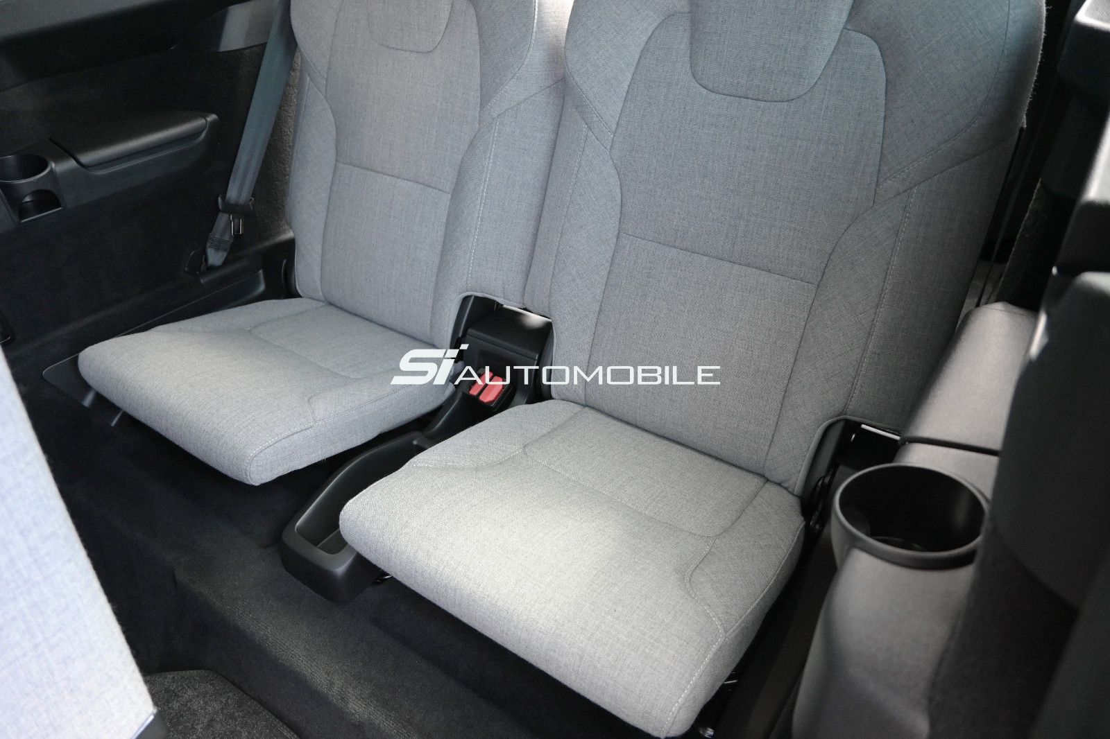 Fahrzeugabbildung Volvo XC90 T8 AWD Recharge Ultimate Dark °AHK°WOOL°