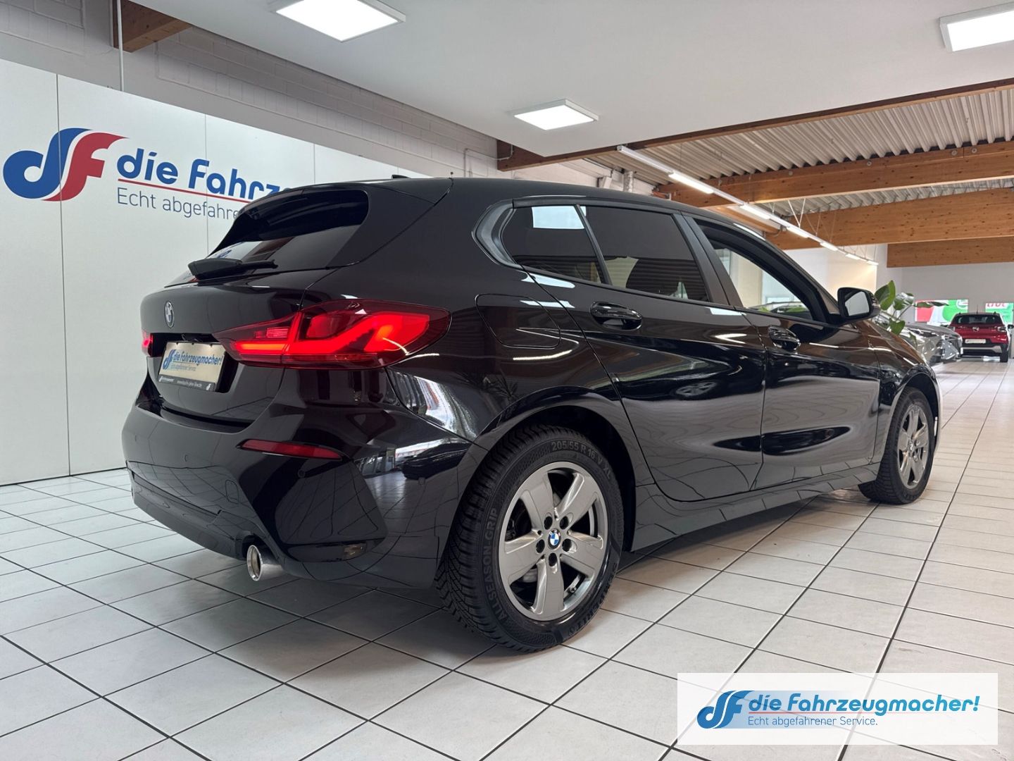 Fahrzeugabbildung BMW 118 d Advantage Navi Digitales Cockpit LED Sperr