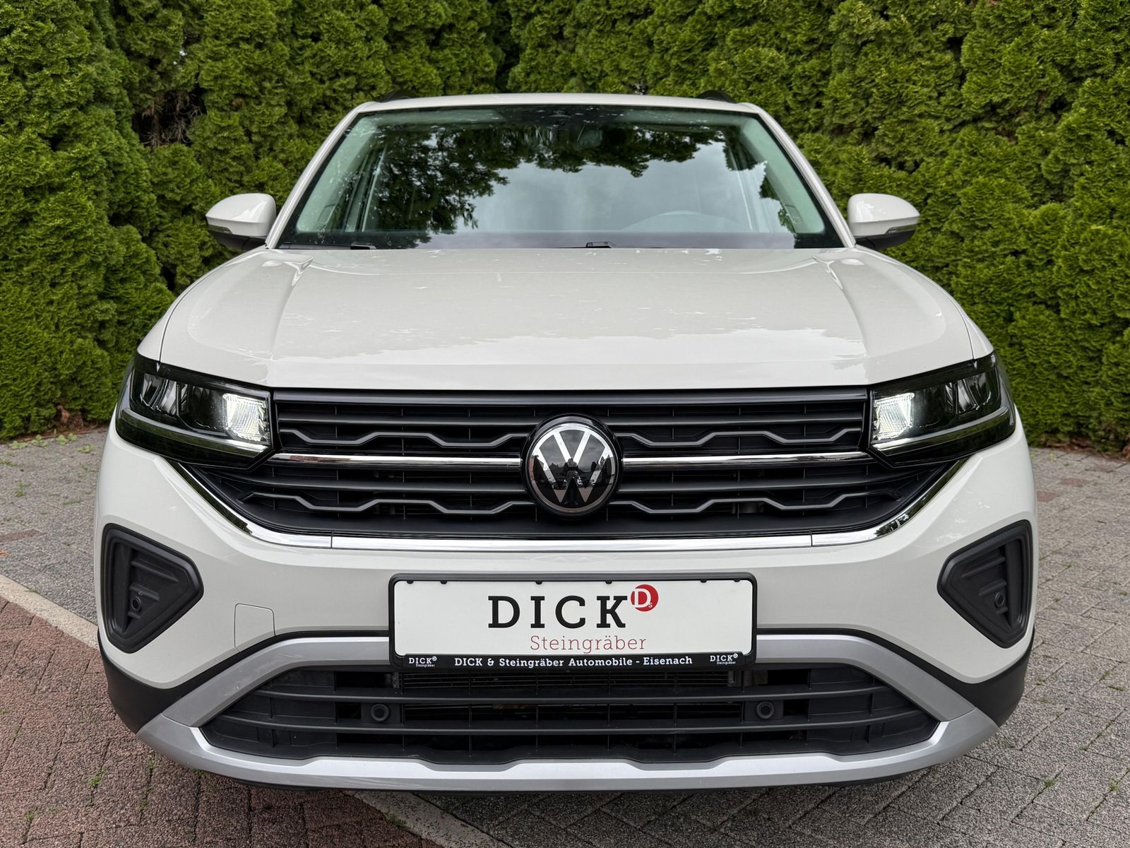 Fahrzeugabbildung Volkswagen T-Cross 1.0 TSI DSG Life LED+KAM+ACC+CARPL+SHZ+
