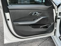 BMW 318 - Vorschau Bild 16