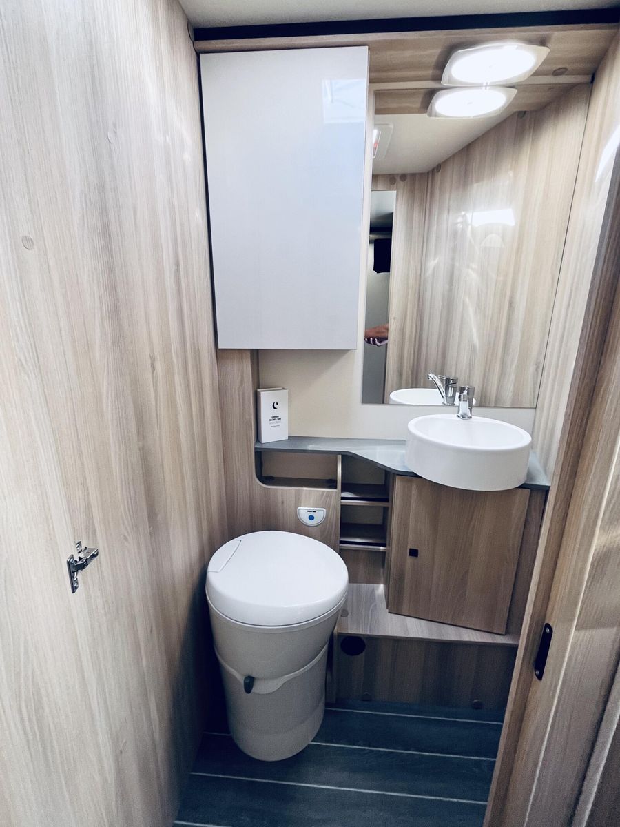 Fahrzeugabbildung NobelART A 7000 Ford