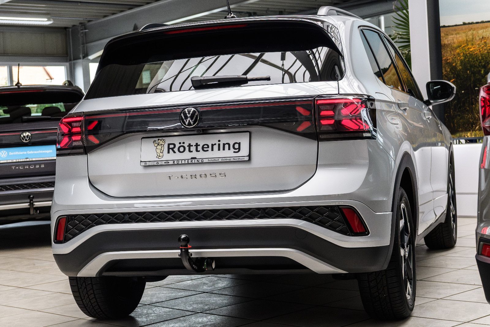 Fahrzeugabbildung Volkswagen T-Cross 1.5 TSI R-Line+LED+IQ+TOTWINKEL+ACC+AHK
